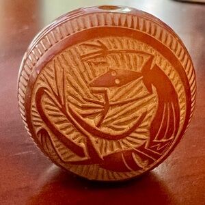 VTG Santa Clara Pueblo Carved Redware Mini Seed Pot Art Cody Haungooah sgraffito